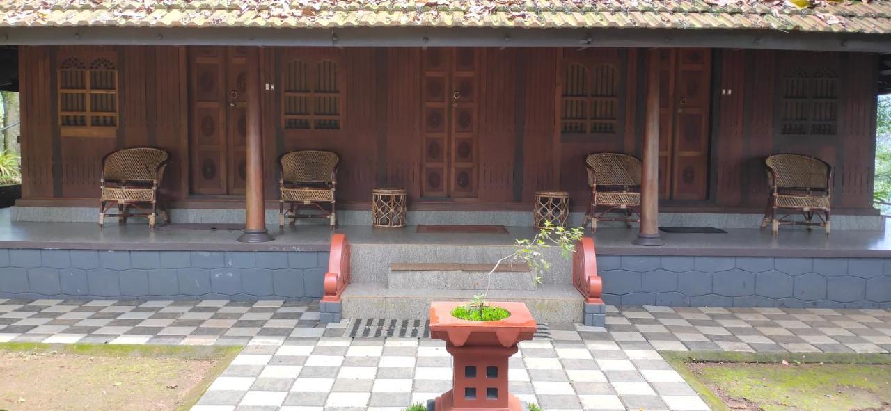 מונאר Traditional Kerala Villa מראה חיצוני תמונה